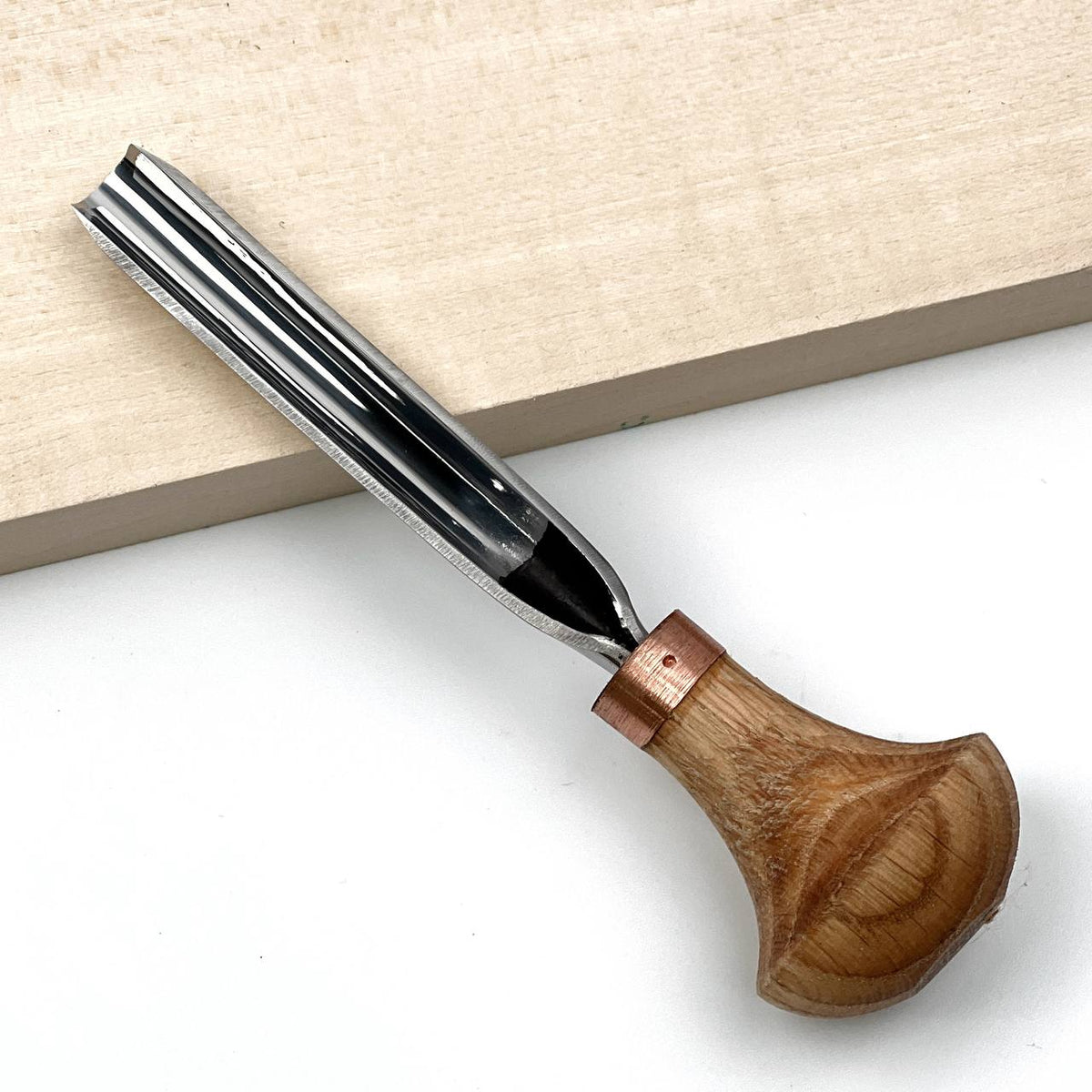 Palm Gouges, Sweep #9, STRYI Profi — for Wood Engraving, Linocut and Deep Detail Carving