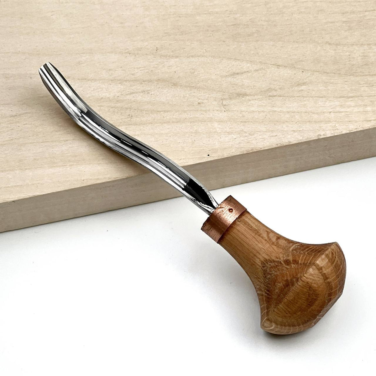 Palm Carving Tools, Sweep #9, STRYI Profi — Bent Gouge for Deep Hollows and Relief Detail