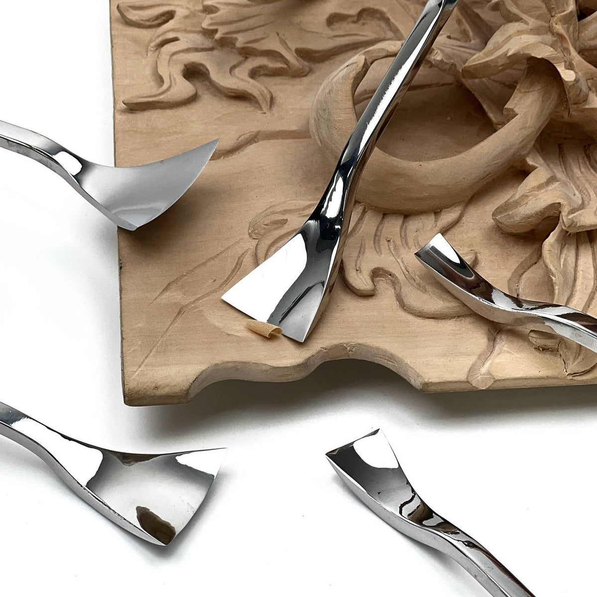 Reach Deeper Without Hitting the Rim: 5-Piece Maestro Semi-Bent Gouge Set for 3D Relief