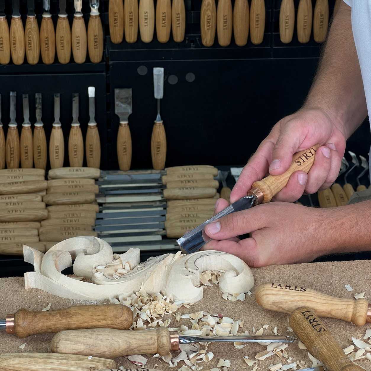 Gouges Carving Set: 7-Piece STRYI Relief & Whittling Set