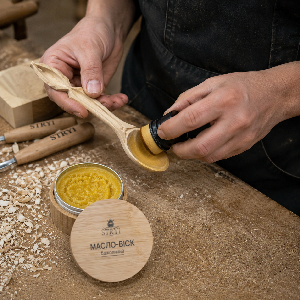 Natural Wax for covering wooden items | STRYI Premium Wood Care