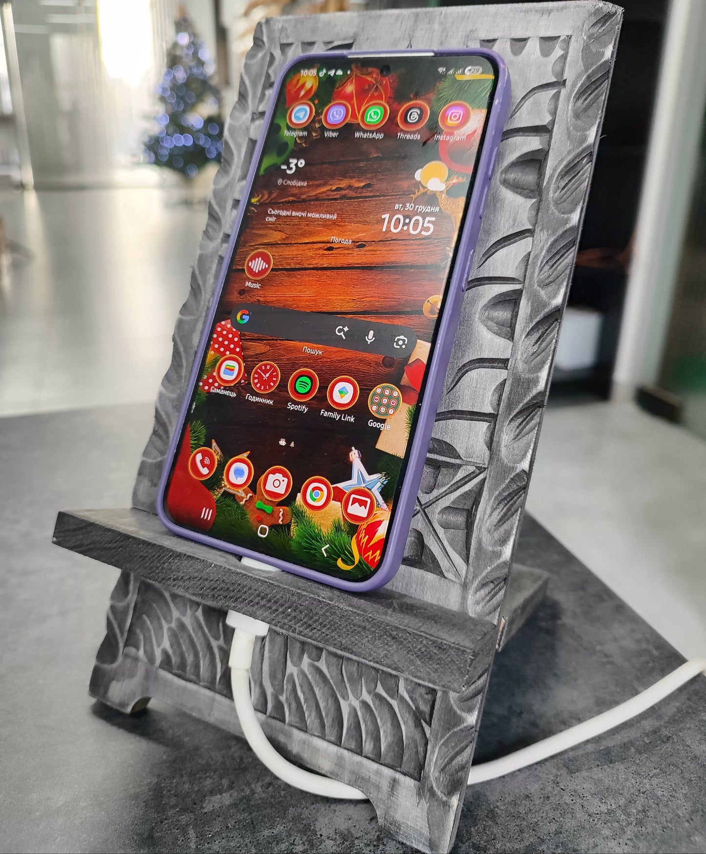 Geometric Chip Carving: Adolf Yurev Volumetric Phone Stand Carving Set