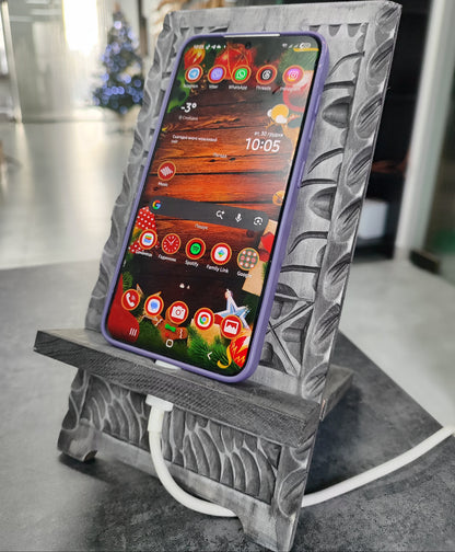Geometric Chip Carving: Adolf Yurev Volumetric Phone Stand Carving Set