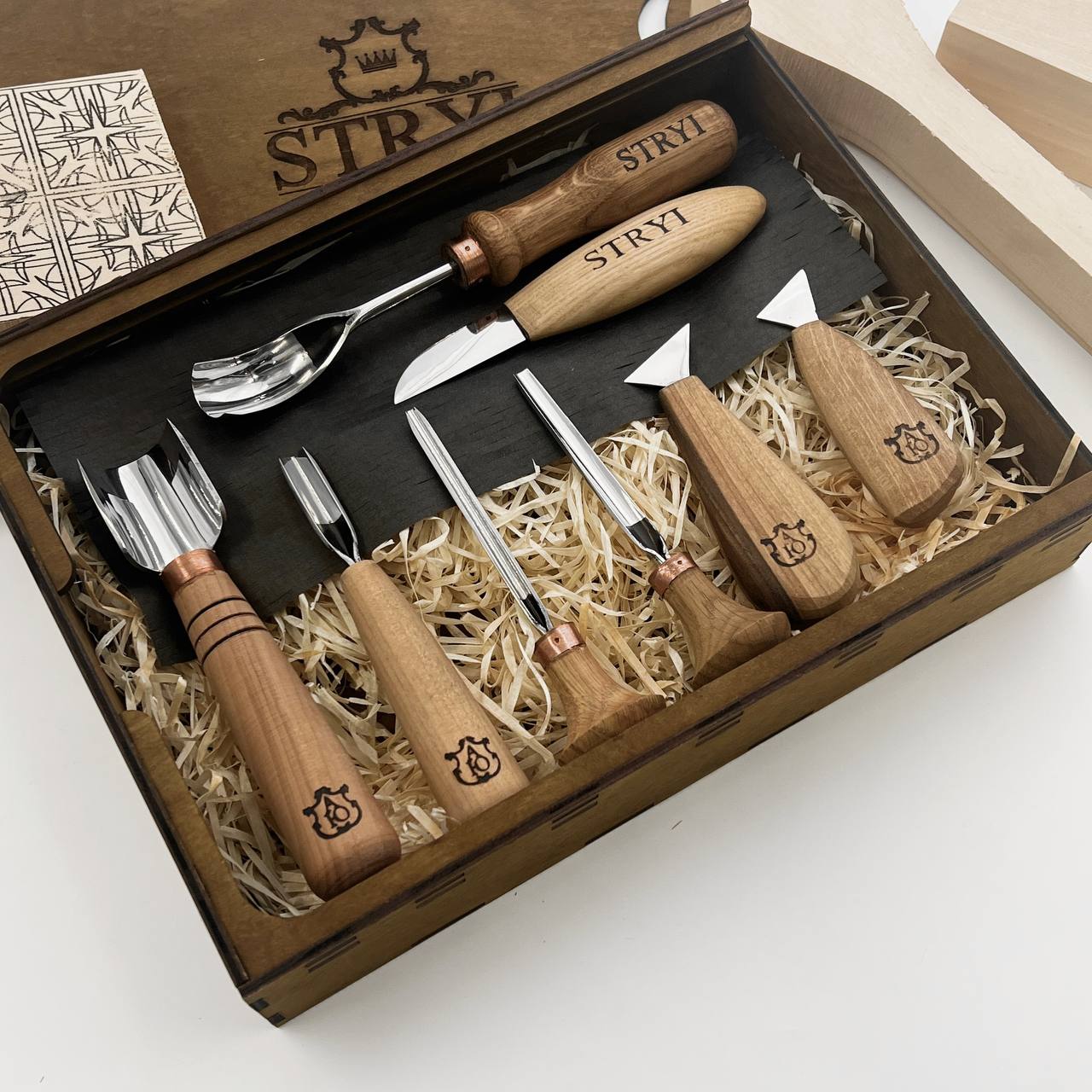 Master Wood Carving: 12-Piece STRYI Profi Versatile Craft Set