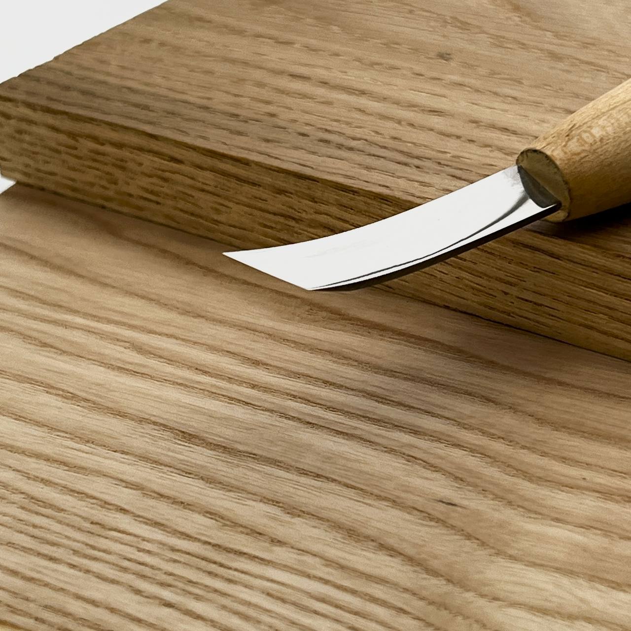 STRYI Profi 13mm Right-Handed Skewed Spoon Gouge — Right-Angle Bent Chisel for Deep Recesses