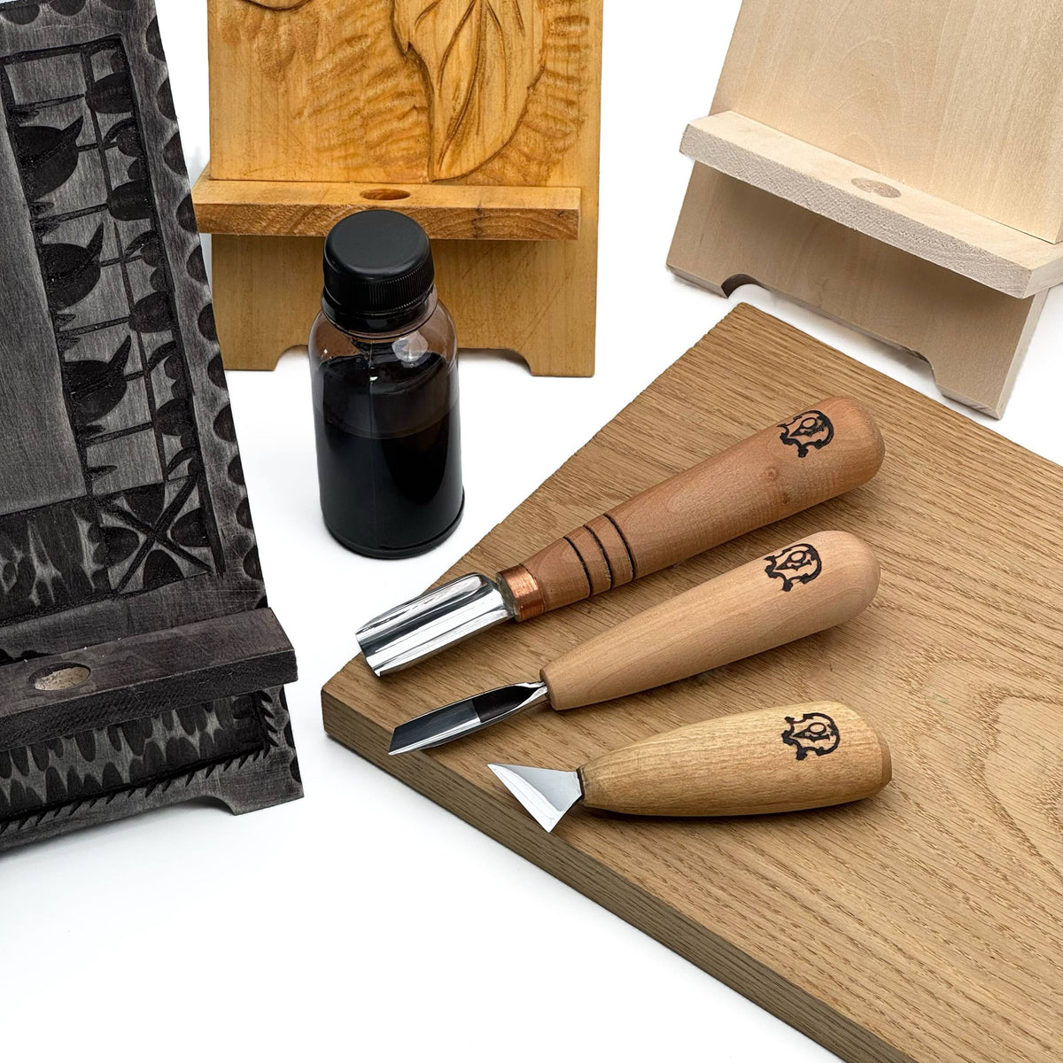 Geometric Chip Carving: Adolf Yurev Volumetric Phone Stand Carving Set