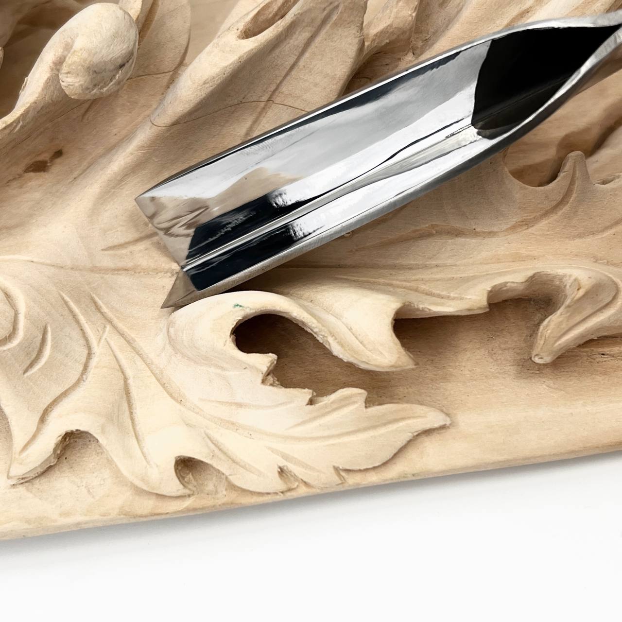 90° Pen-Handle V-Parting Chisel | STRYI-AY Detailer