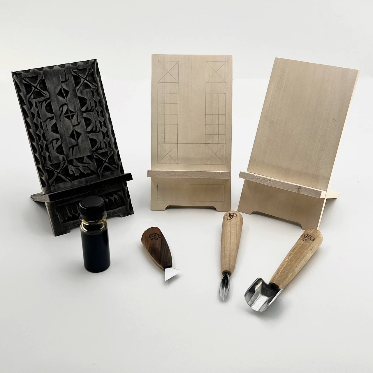 Geometric Chip Carving: Adolf Yurev Volumetric Phone Stand Carving Set