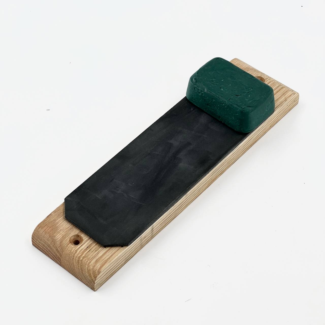 Figure Carving: The 4-Piece STRYI Whittling & Sharpening Knives Set