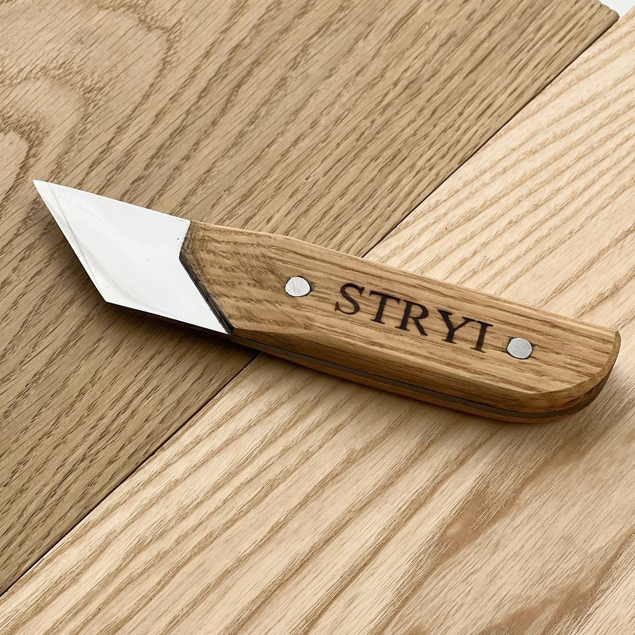 STRYI Profi 1.6 in (40mm) Skewed Carving Knife — Traditional Chip and Sculpting Tool