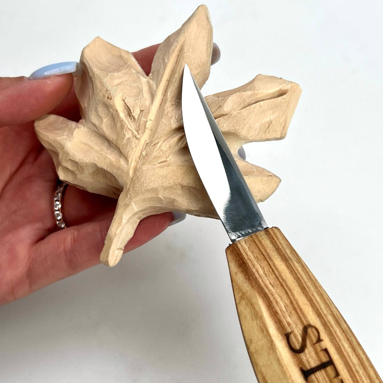 Figure Carving: The 4-Piece STRYI Whittling & Sharpening Knives Set