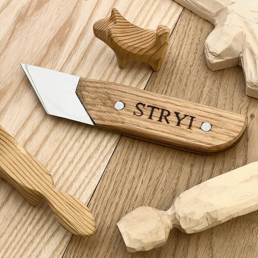 STRYI Profi 1.6 in (40mm) Skewed Carving Knife — Traditional Chip and Sculpting Tool