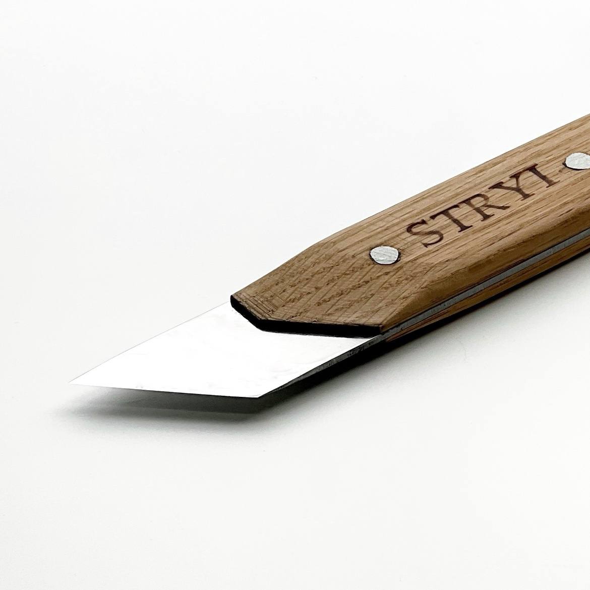STRYI Profi 1.6 in (40mm) Skewed Carving Knife — Traditional Chip and Sculpting Tool
