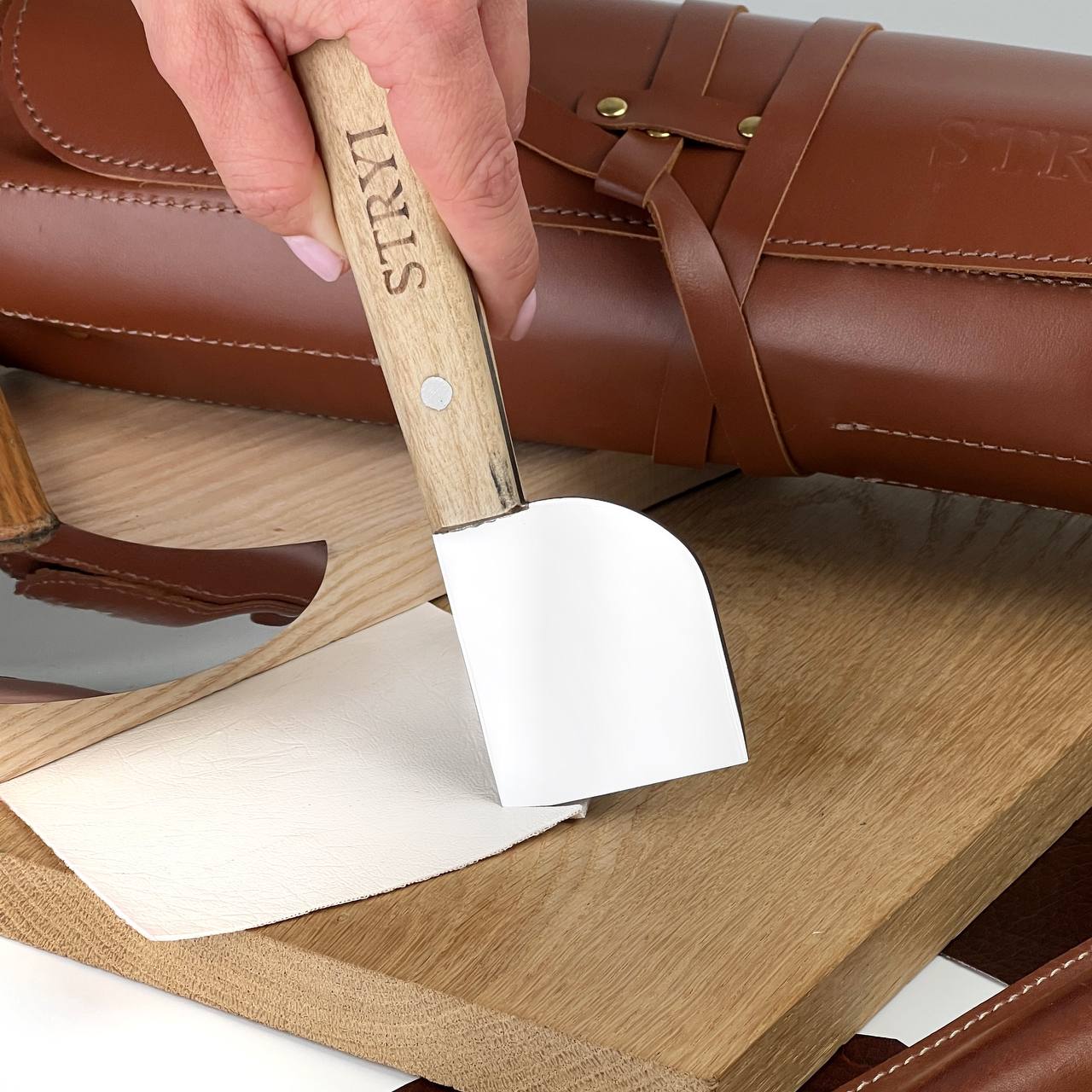 Premium Leather Craft Knife Set – 2-Piece Skiving & Cutting Tool Set with Gift Box