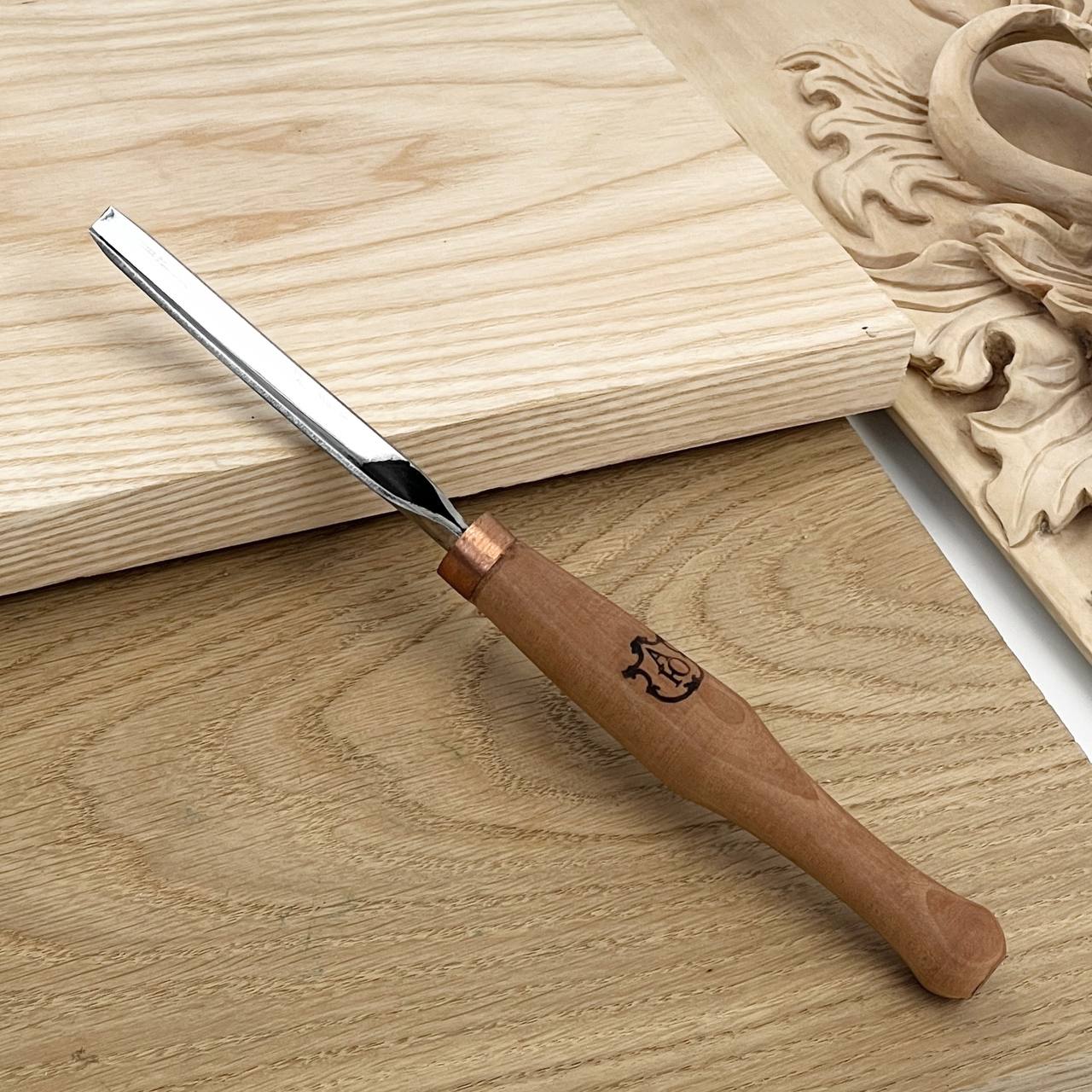 90° Pen-Handle V-Parting Chisel | STRYI-AY Detailer