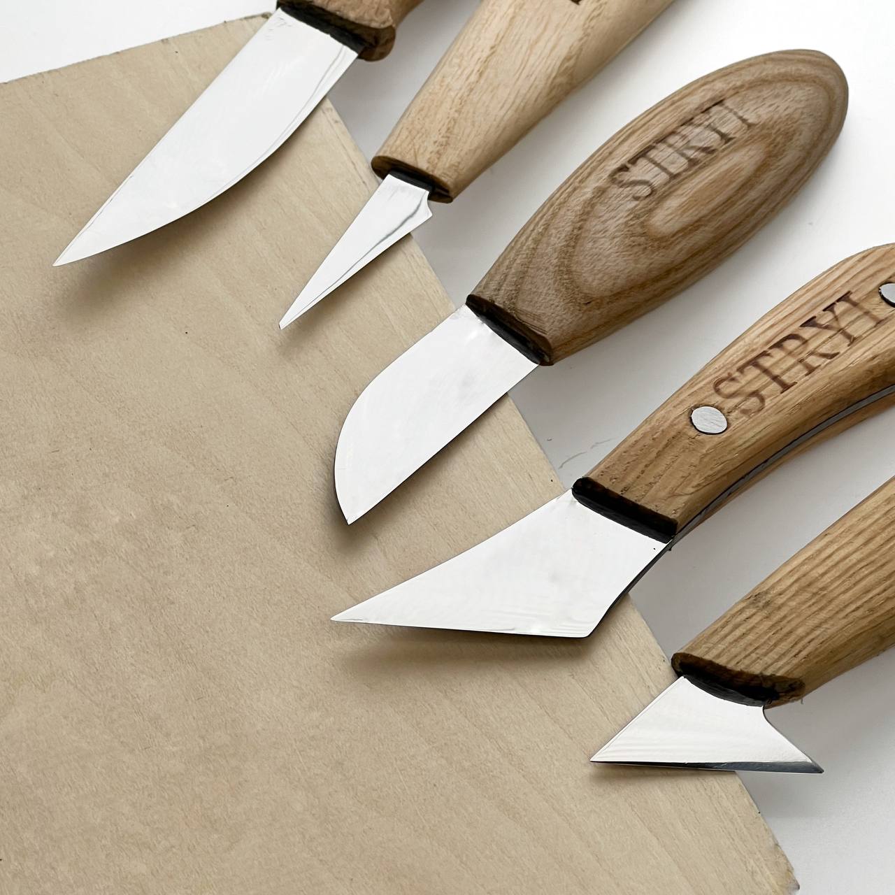 Fine Artistry & Detail Engine: 5-Piece STRYI Profi Knives Set