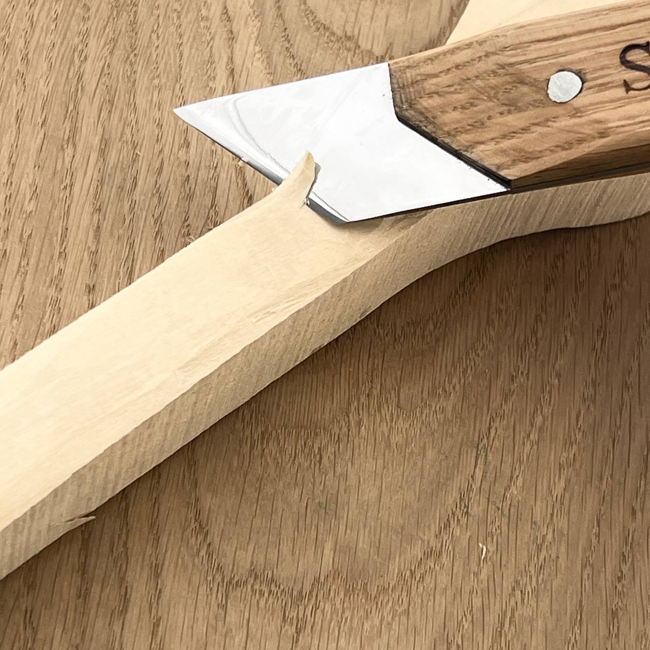 STRYI Profi 1.6 in (40mm) Skewed Carving Knife — Traditional Chip and Sculpting Tool