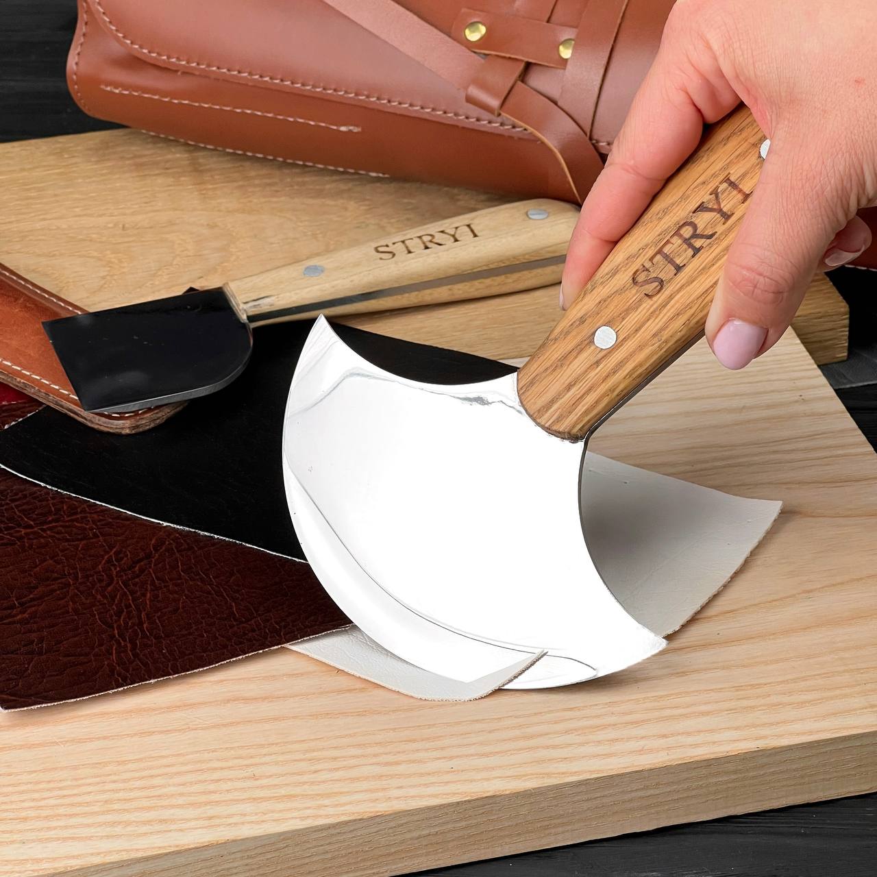 Premium Leather Craft Knife Set – 2-Piece Skiving & Cutting Tool Set with Gift Box