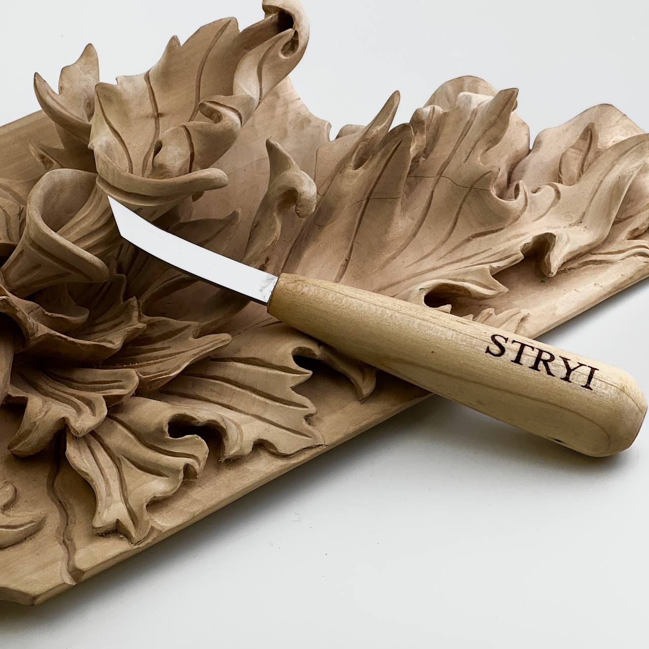 STRYI Profi 13mm Right-Handed Skewed Spoon Gouge — Right-Angle Bent Chisel for Deep Recesses
