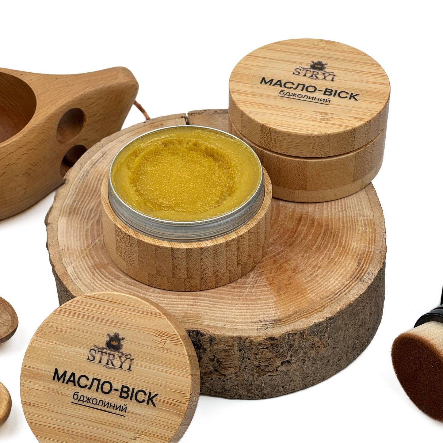 Natural Wax for covering wooden items | STRYI Premium Wood Care