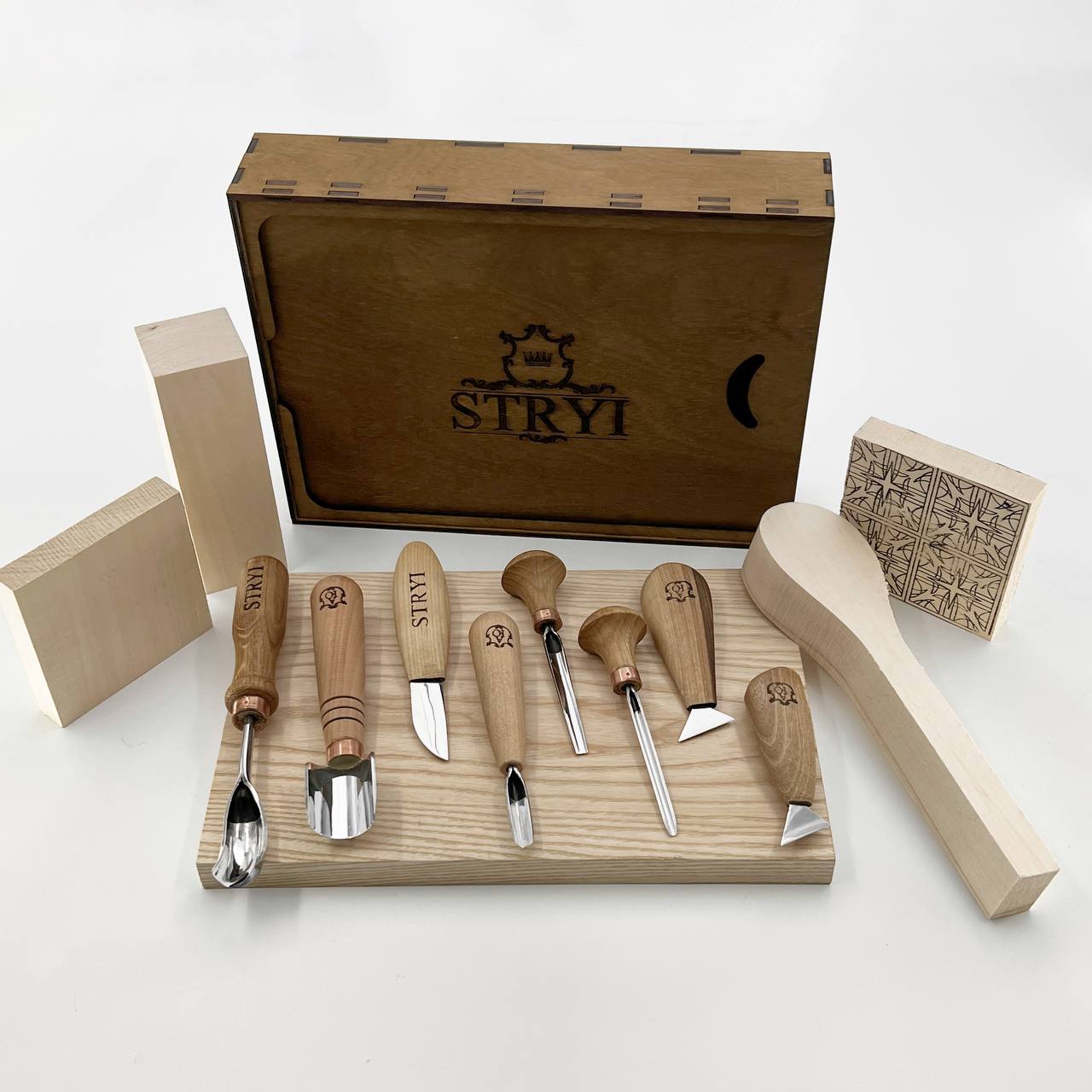 Master Wood Carving: 12-Piece STRYI Profi Versatile Craft Set