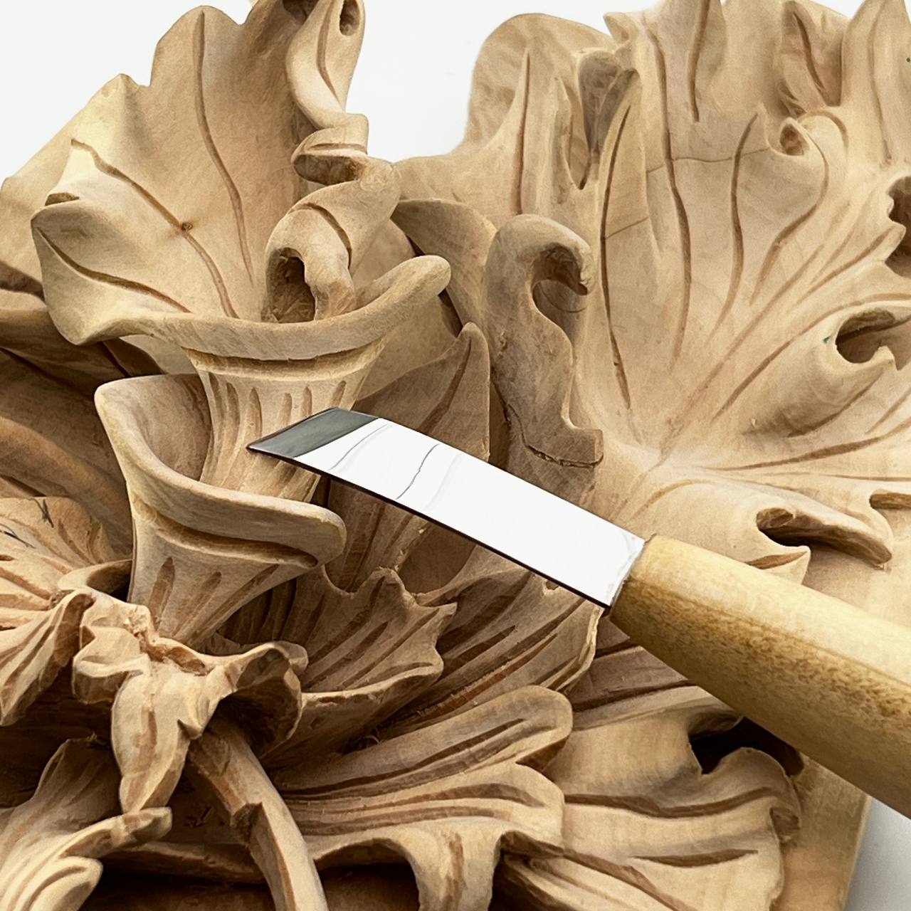 STRYI Profi 13mm Right-Handed Skewed Spoon Gouge — Right-Angle Bent Chisel for Deep Recesses