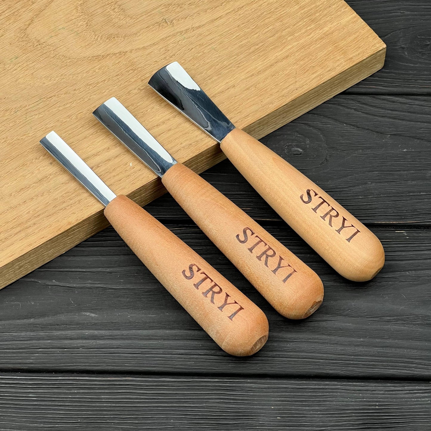 Detailed Carving Tools: 3-Piece Professional Short Gouge Set