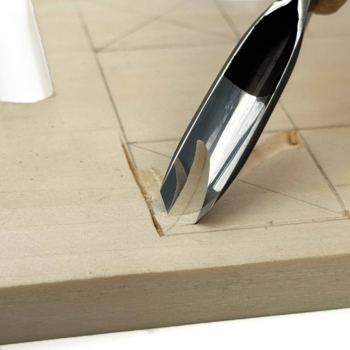 Geometric Chip Carving: Adolf Yurev Volumetric Phone Stand Carving Set